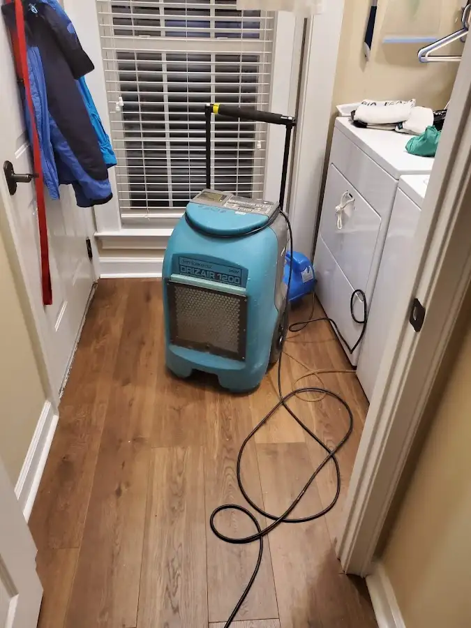 Commercial dehumidifier deployed for Crawl Space Restoration in Nassau Bay